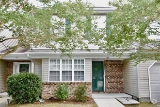 Building Photo - 145 Horse Run Dr