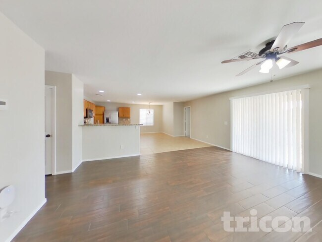 Foto del edificio - 305 W Angus Rd