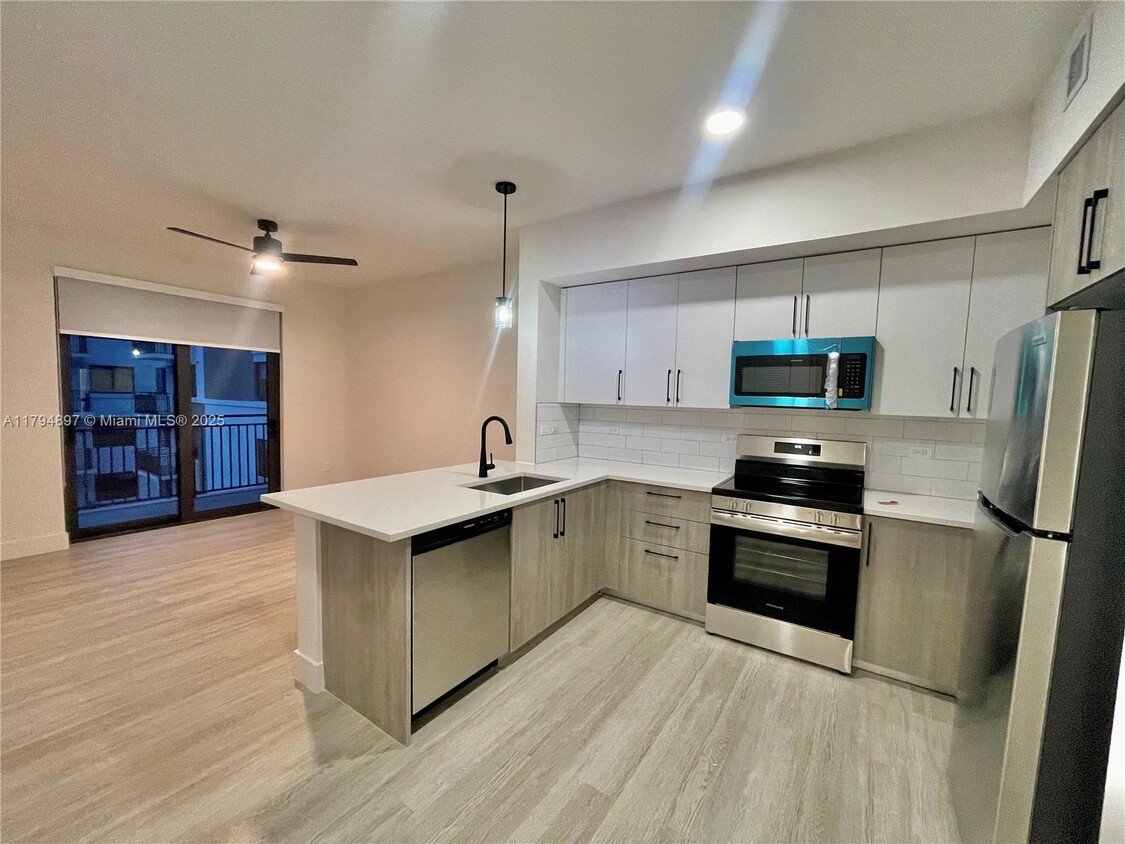 Foto principal - 18412 Homestead Ave