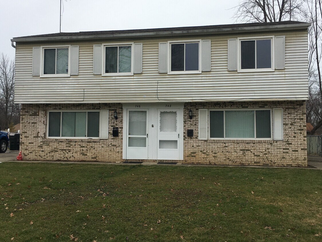 748 Purdue Ave, Elyria, OH 44035 Townhome Rentals in Elyria OH