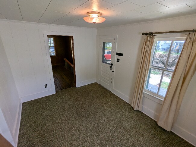 Foto del edificio - 413 E Oak St