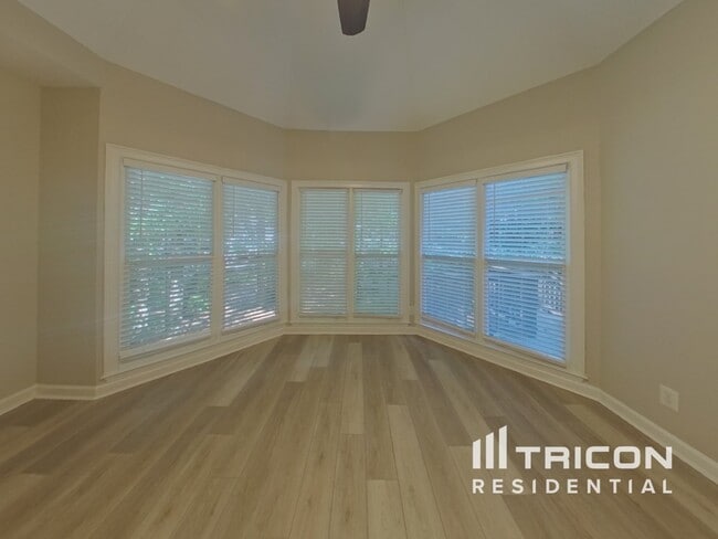 Building Photo - 100 Wyngate Dr