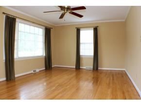 Foto del edificio - 238 S Gurney St