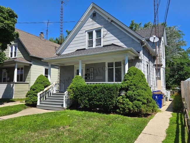 Building Photo - 1808 56th St