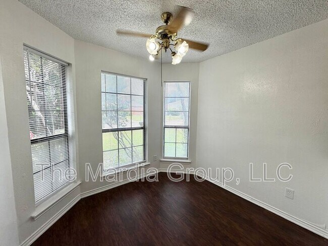 Foto del edificio - 13339 Fall Manor Dr