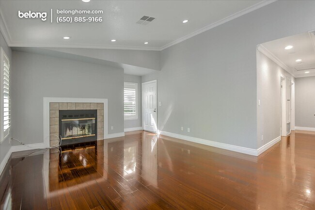 Building Photo - 7112 Cross Creek Cir