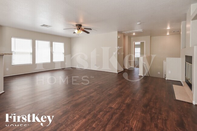 Foto del edificio - 613 Belsay Castle Ct