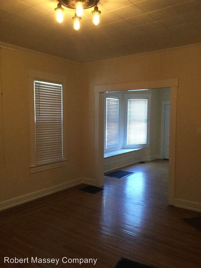 Building Photo - 3 br, 1 bath House - 3220 Marion Court