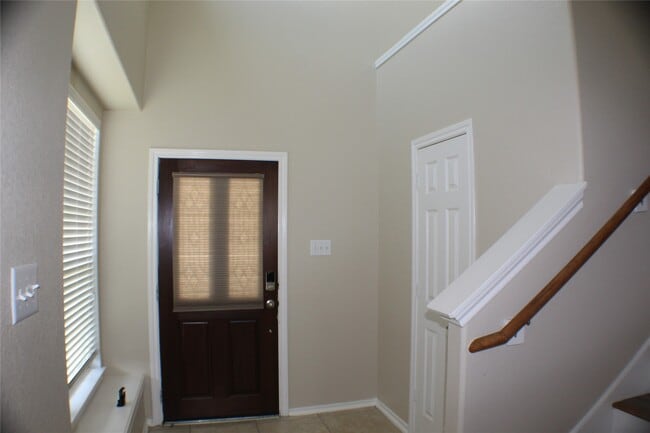 Foto del edificio - 6431 Densberry Ln