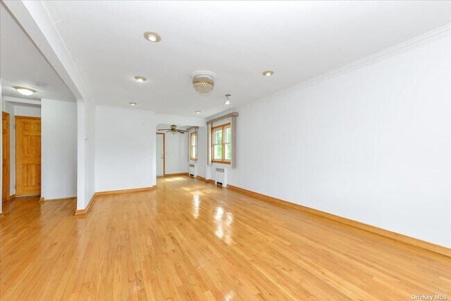 Building Photo - 153-02-153-77 77th Rd