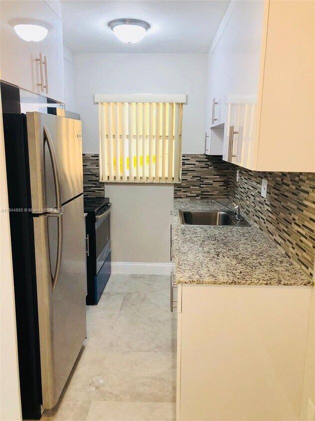 Foto principal - 2615 Polk St