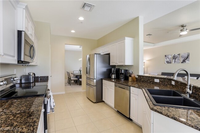 Building Photo - 12855 Carrington Cir