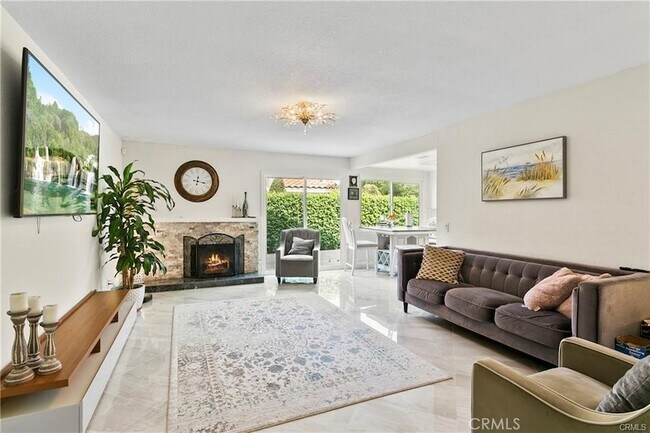 Foto del edificio - 196 S Donna Ct