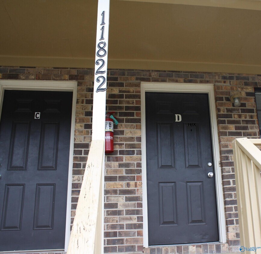 Primary Photo - 11822 E Gateway Dr SE