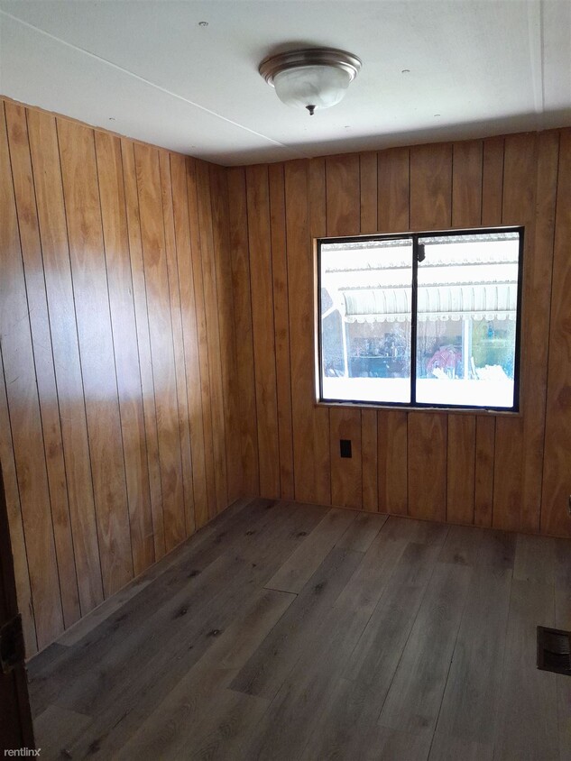 Building Photo - 2 br, 1 bath Mobile Home - Shady Grove Mhp