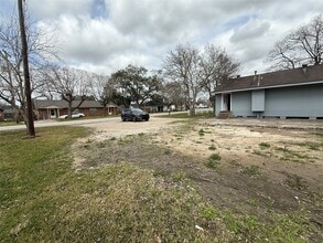 Building Photo - 4114 Victoria Ave