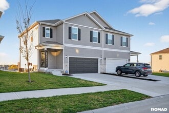 Building Photo - 7908 N 169th St