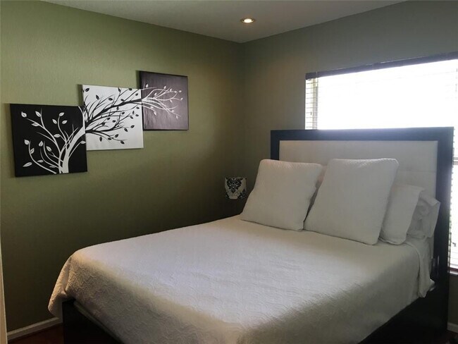 Foto del edificio - 160 NW 166th Ave