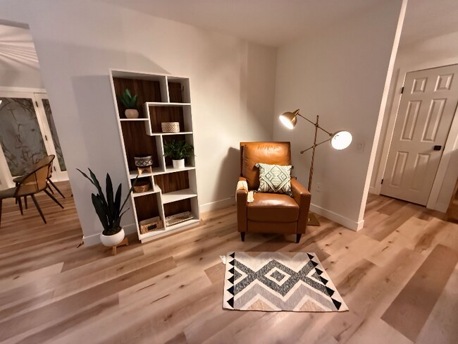 Foto del edificio - 942 Ruby Dr