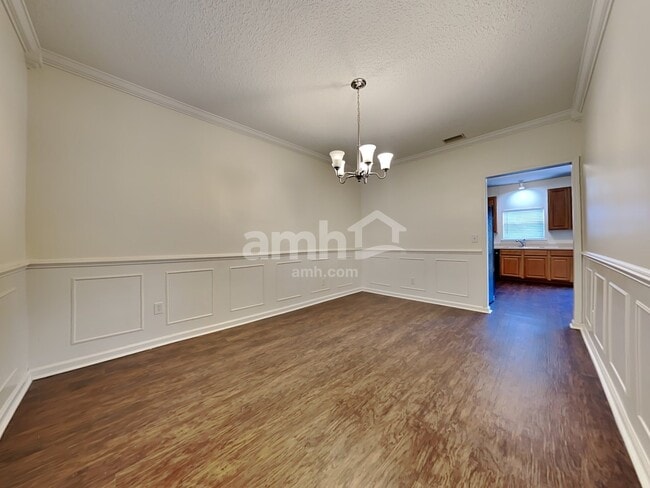 Foto del edificio - 1447 River of May St