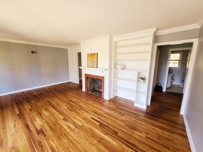 Foto del edificio - N 36th ST Cottage