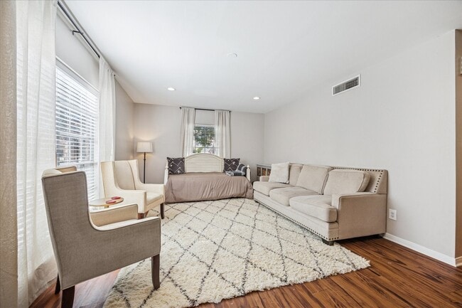 Foto del edificio - 1809 Stoney Brook Dr