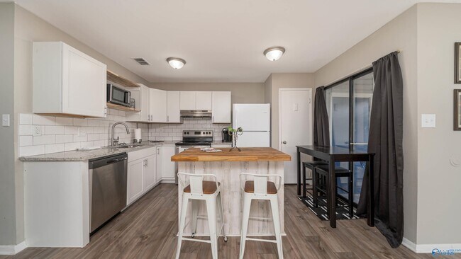 Foto del edificio - 2709 Lantern Walk SE