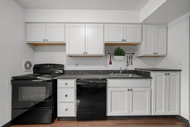 Interior Photo - Edgewood Court Apartments