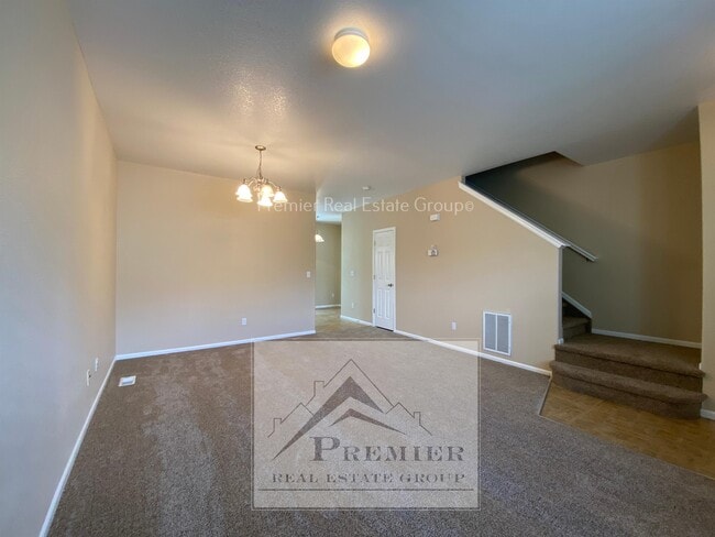 Building Photo - 7764 Sandy Springs Point