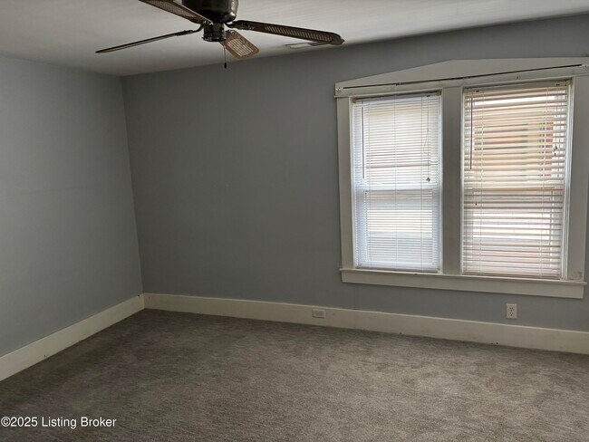 Foto del edificio - 2126 Sherwood Ave