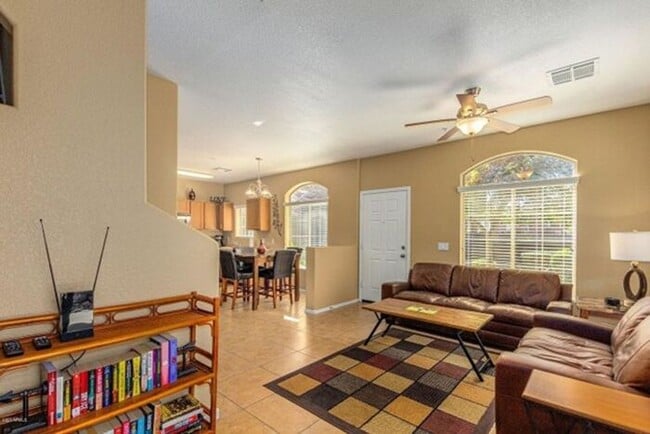 Foto del edificio - 2 Bedroom, 2.5 Bath Townhome Available NOW!