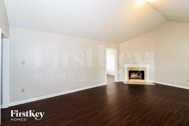 Foto del edificio - 1209 Breezy Gate Dr