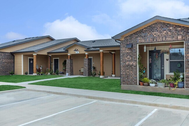 Building Photo - 242 Buchanan Rd