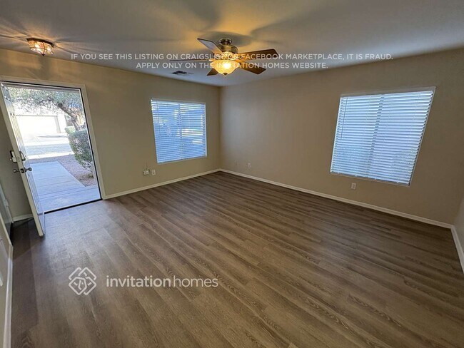 Foto del edificio - 12425 W Sweetwater Ave