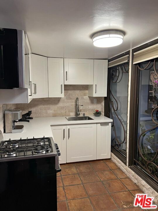 Foto del edificio - 4532 Park Monaco