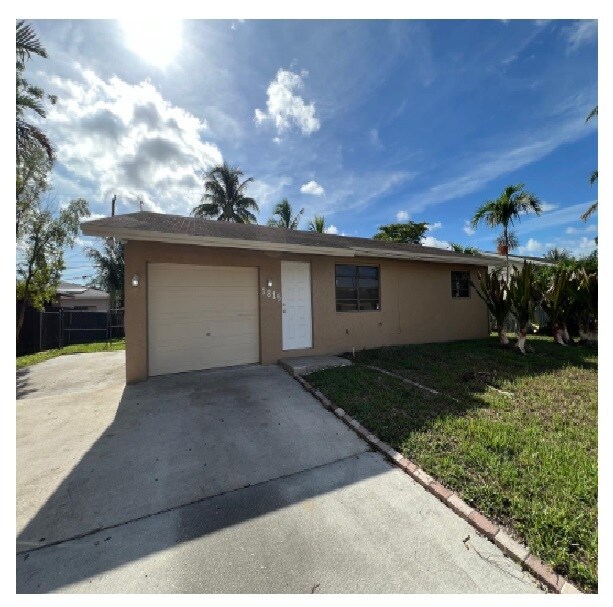 Foto del edificio - 1815 SW 98th Terrace