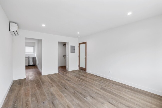 Building Photo - Pacific Apartment Homes at Ermanita