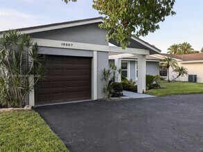 Building Photo - 16867 Royal Poinciana Dr