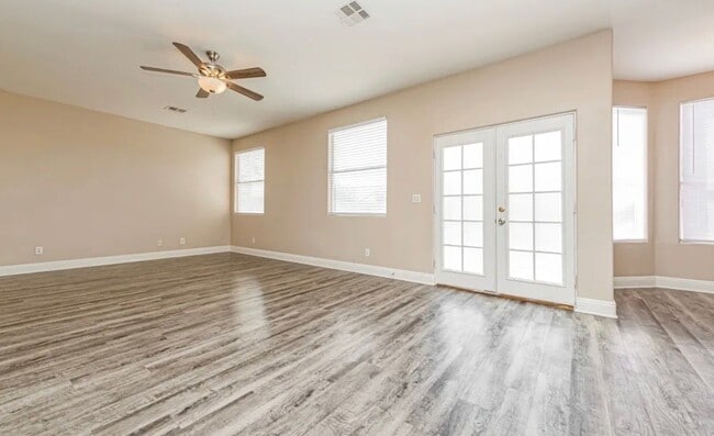 Building Photo - 9297 Thunderbolt Court