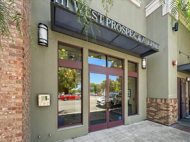 Foto del edificio - 111 W Prospect Ave
