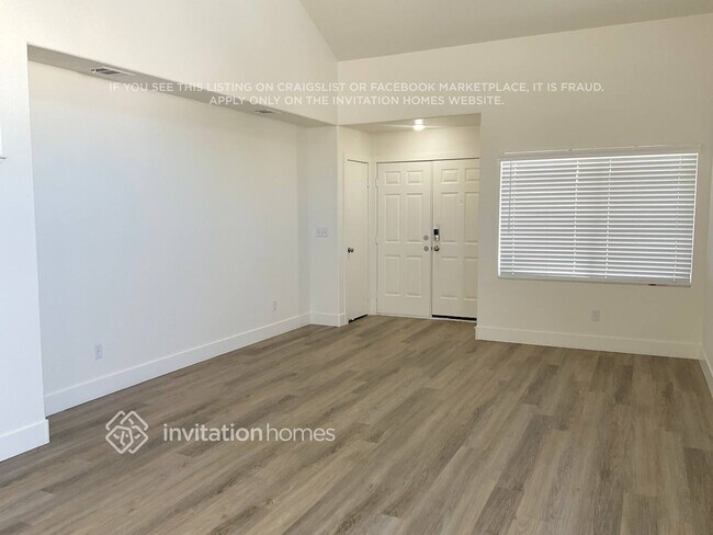 Foto del edificio - 8141 Shoreham St