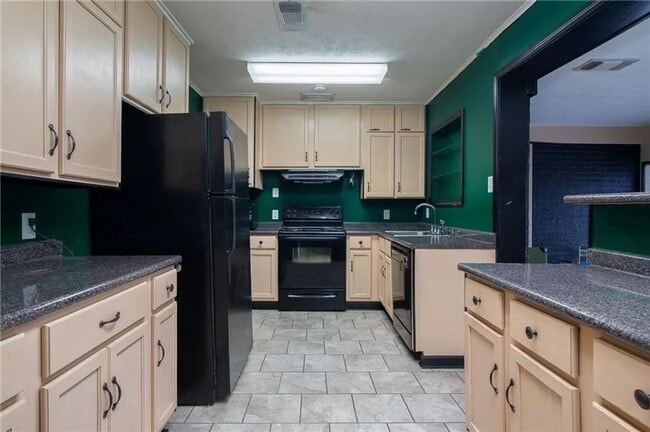 Foto del edificio - Single Family Residence