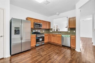 Building Photo - 23838 Township Elm St