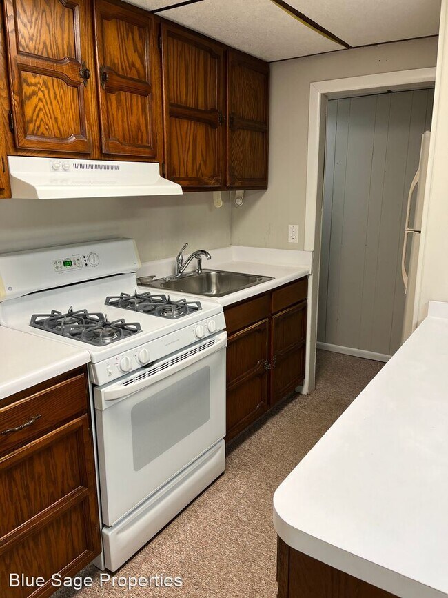 Foto del edificio - 3 br, 1.5 bath House - 1572 Yates Ave