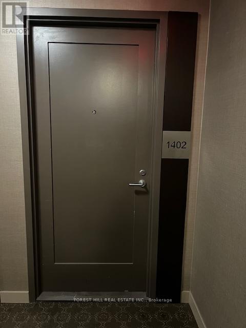 Photo du bâtiment - 320 Tweedsmuir Ave