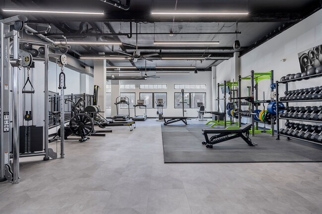 Building Photo - Makley Place