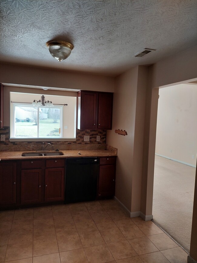Building Photo - 6293 Edgewater Dr