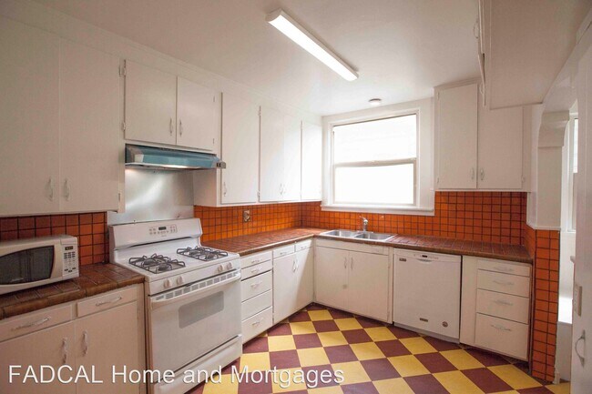 Foto del edificio - 3 br, 1 bath Apartment - 2501 Lincoln Way