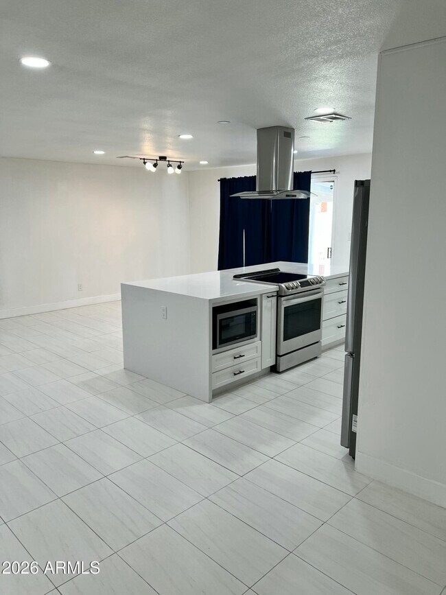 Foto del edificio - 8738 E Starlight Way