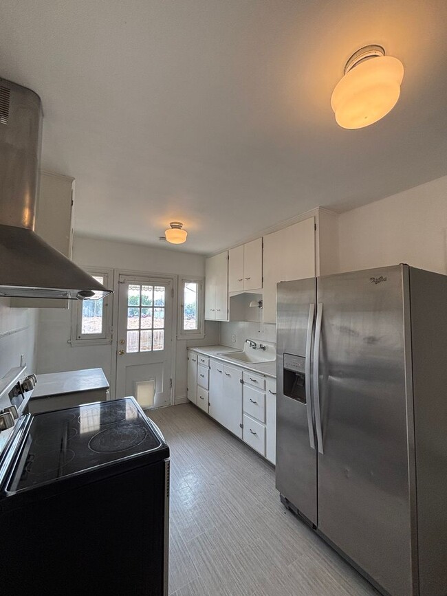 Foto del edificio - 707-709 S 5th Ave